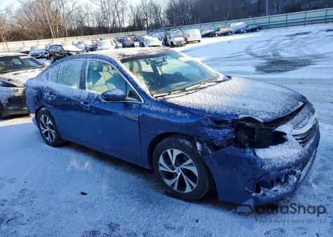 2021 Subaru Legacy Premium z USA, uszkodzony, nr VIN 4S3BWAC65M3008418